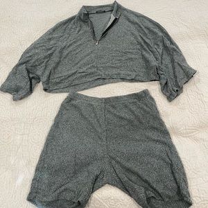 Medium gray ribbed set
